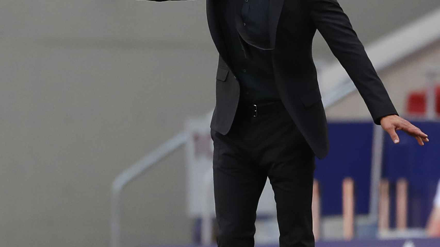 Simeone dirige al Atleti desde la banda del Wanda Metropolitano