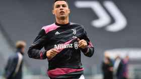 Cristiano Ronaldo en un calentamiento con la Juventus