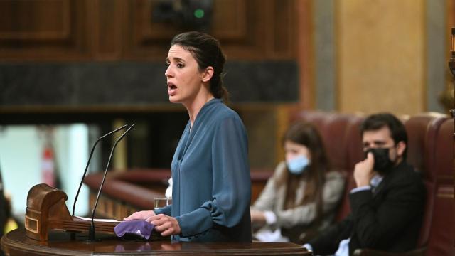 Irene Montero, durante su intervención este martes en la tribuna del Congreso.