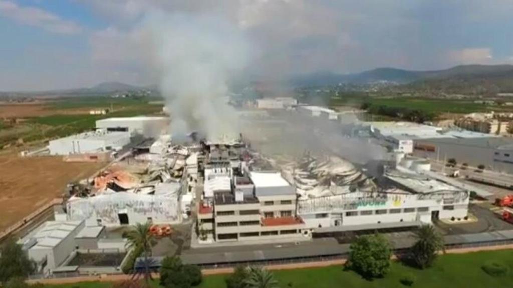 Vista aérea del incendio de Forvasa en 2018. Dron Valencia