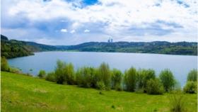 Abierto al público el lago de Meirama (A Coruña), un espacio natural de 230 hectáreas
