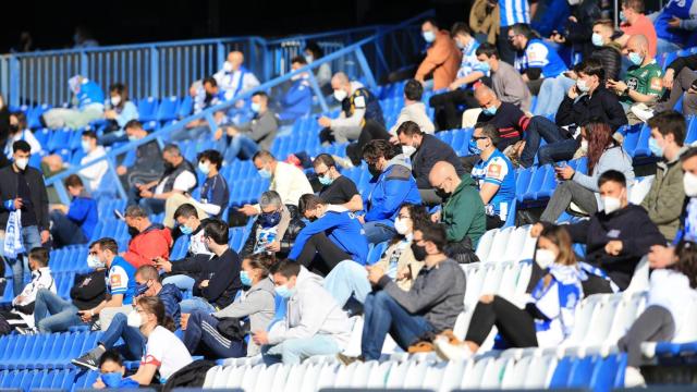 Aficionados del Dépor ante el Langreo.