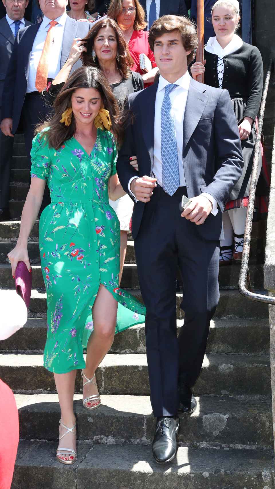 Carlos Fitz-James Stuart y Belén Corsini durante la boda de Valentina Suárez Zuloaga.