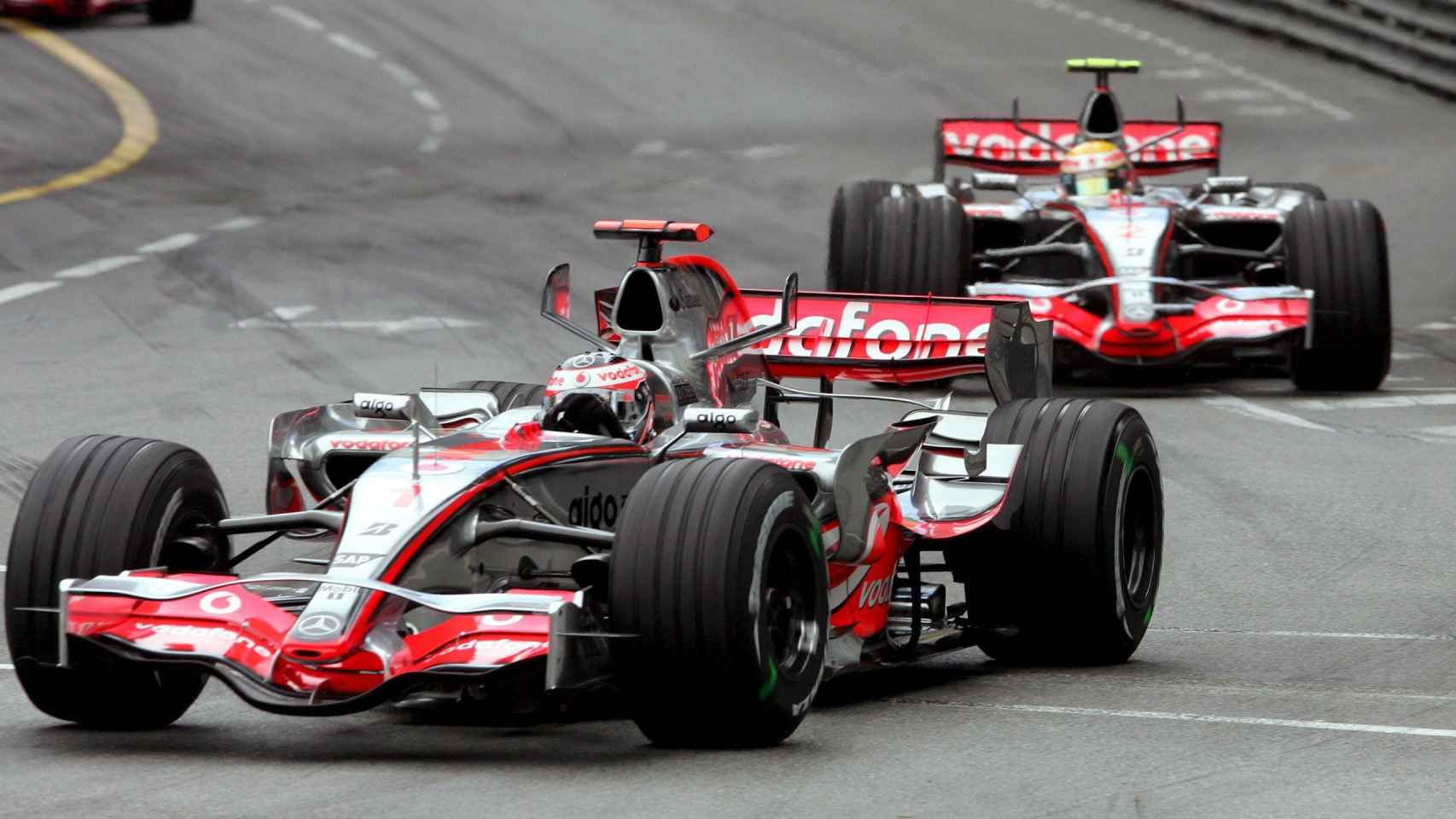 Fernando Alonso, con el McLaren de 2007 en el Gran Premio de Mónaco