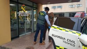 Detenido en Santiago por presentarse en el examen de conducir con el DNI de su hermano