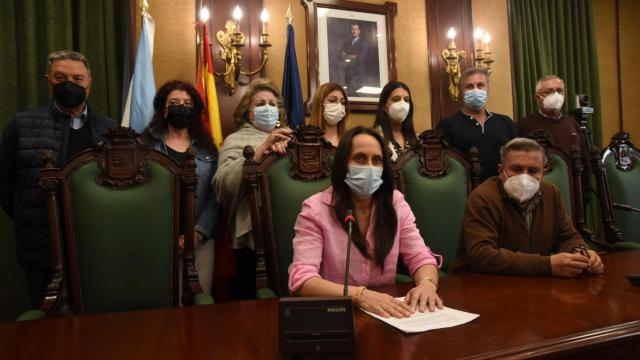 La concejala de Ribeira, Ana Ruiz, anuncia su dimisión.