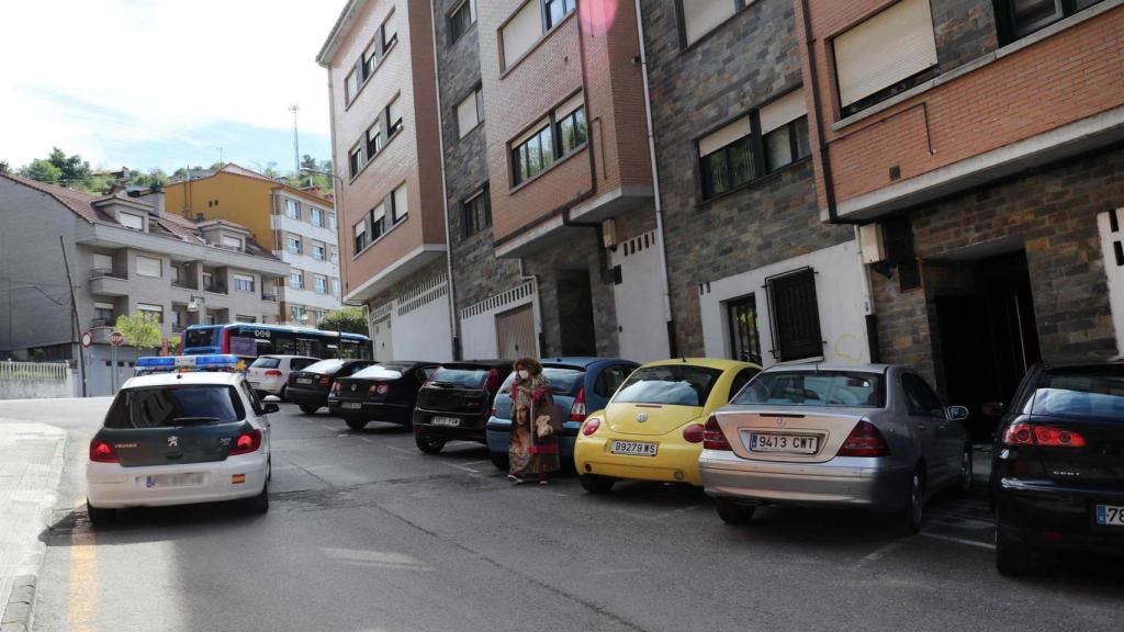 La calle Puerto de Tarna, en Pola de Laviana, donde tuvo lugar el suceso.