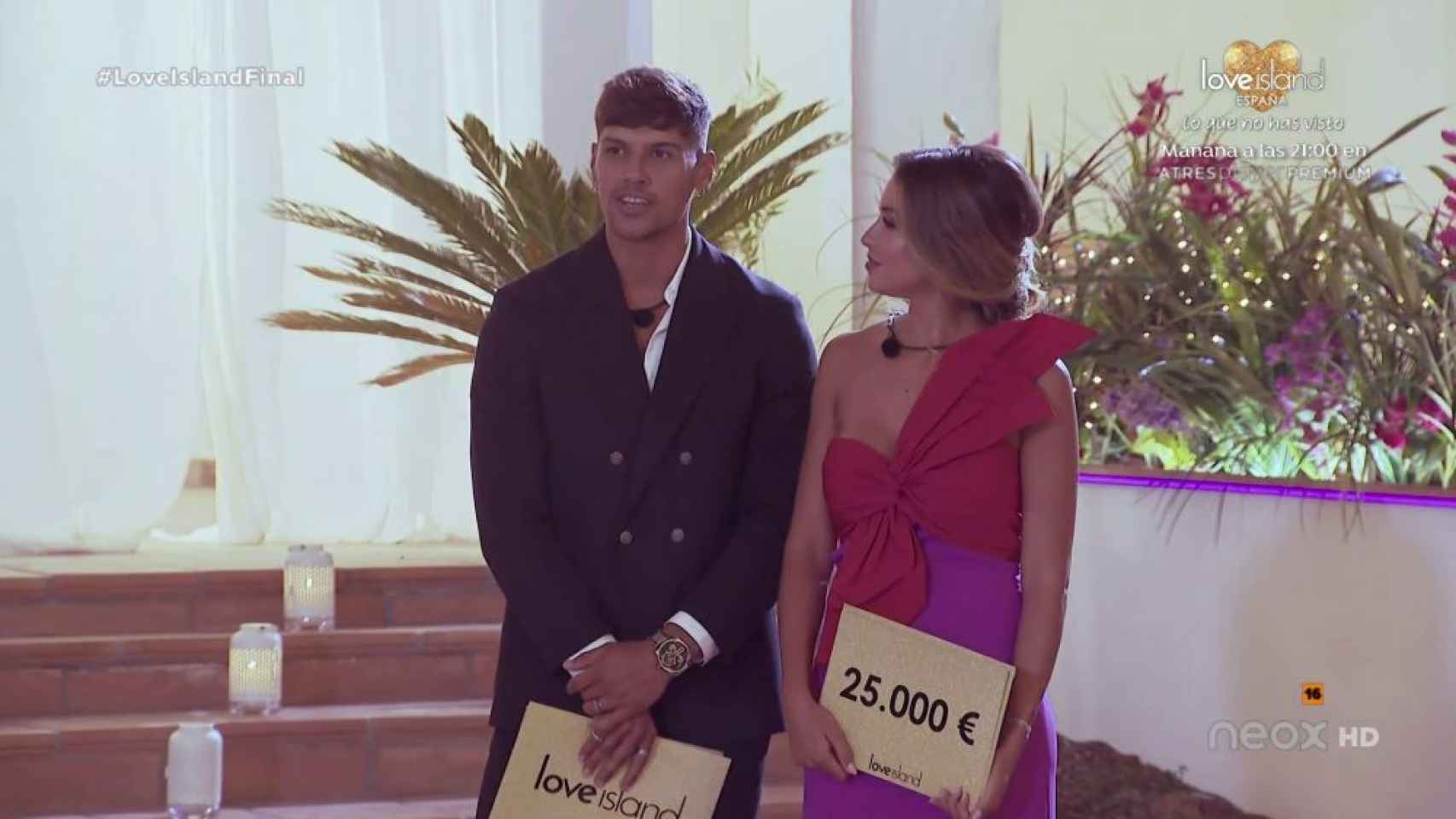Celia ha decidido compartir los 25.000 euros con Miguel.