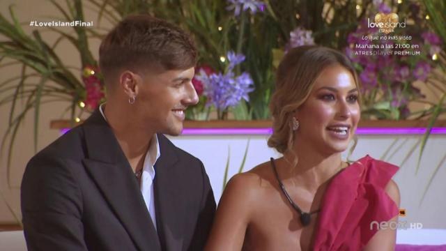 Miguel y Celia, ganadores de la primera edición de 'Love Island España'.