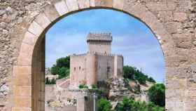 Magnífica imagen del castillo de Alcarcón que acoge al Parador de la localidad cnquense