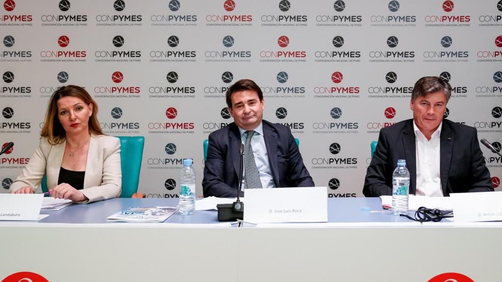 La secretaria general de Uatae, María José Landaburu; el presidente de Conpymes, José Luis Roca, y el presidente de Pimec, Antoni Cañete, durante el acto de presentación de Conpymes.