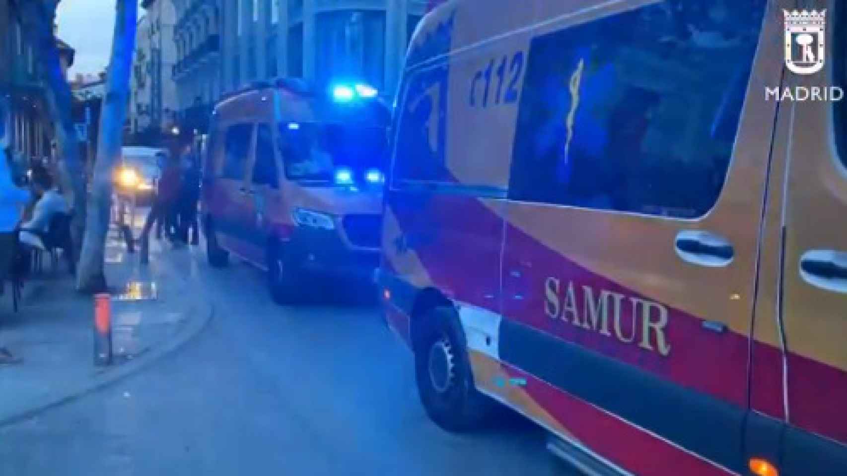 Ambulancias en la Plaza Santa Ana tras el suceso