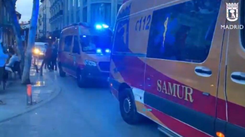 Ambulancias en la Plaza Santa Ana tras el suceso