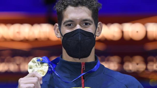 Hugo González con su oro en los Campeonatos de Europa