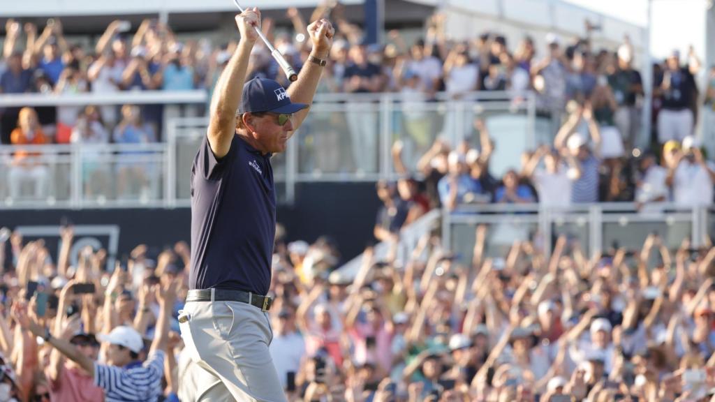 Phil Mickelson celebra en el PGA