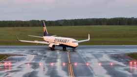 El avión de Ryanair secuestrado, durante su aterrizaje en el aeropuerto de Vilna