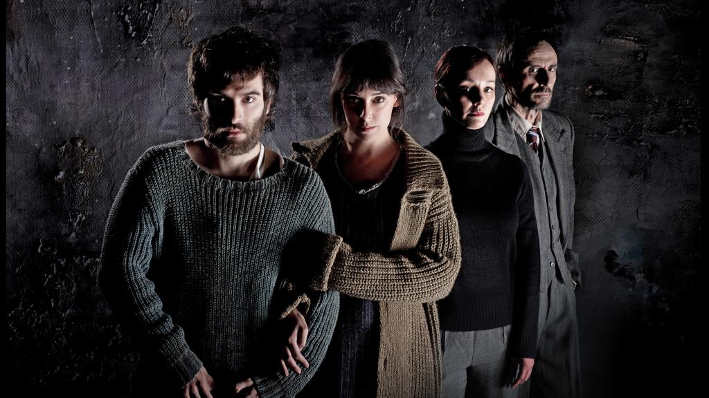 Los cuatro protagonistas de 'El hombre almohada'.