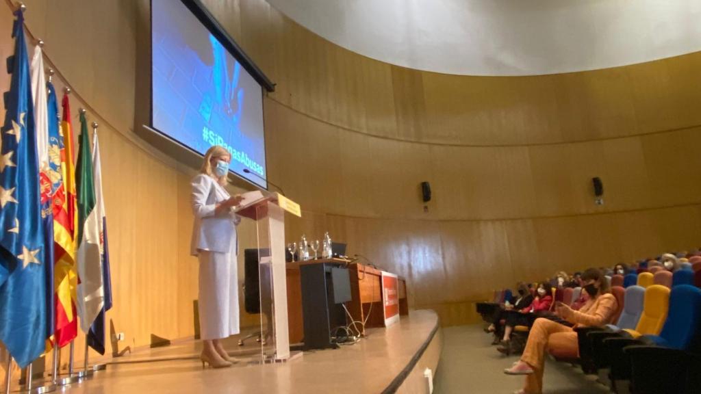 La consellera de Justicia Gabriela Bravo, en el seminario de la Universidad de Alicante.