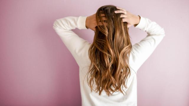 Las ampollas reparan, protegen y controlan la caída del cabello.