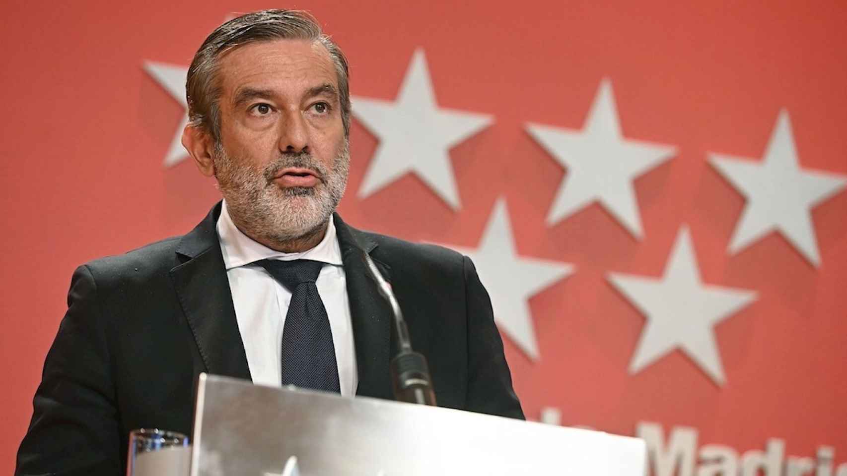 Enrique López.