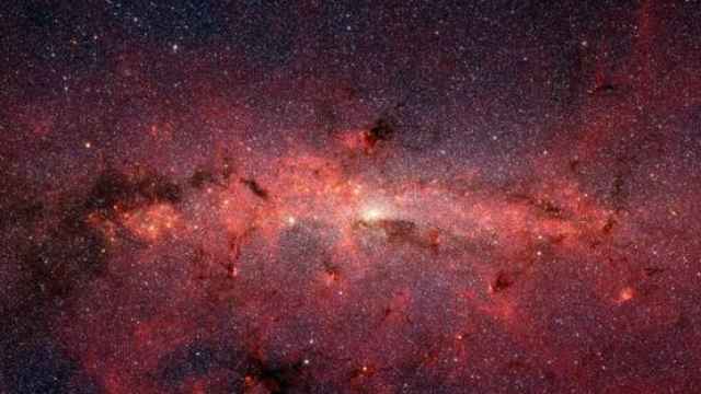 La imagen del centro de la galaxia obtenida por telescopio Spitzer.