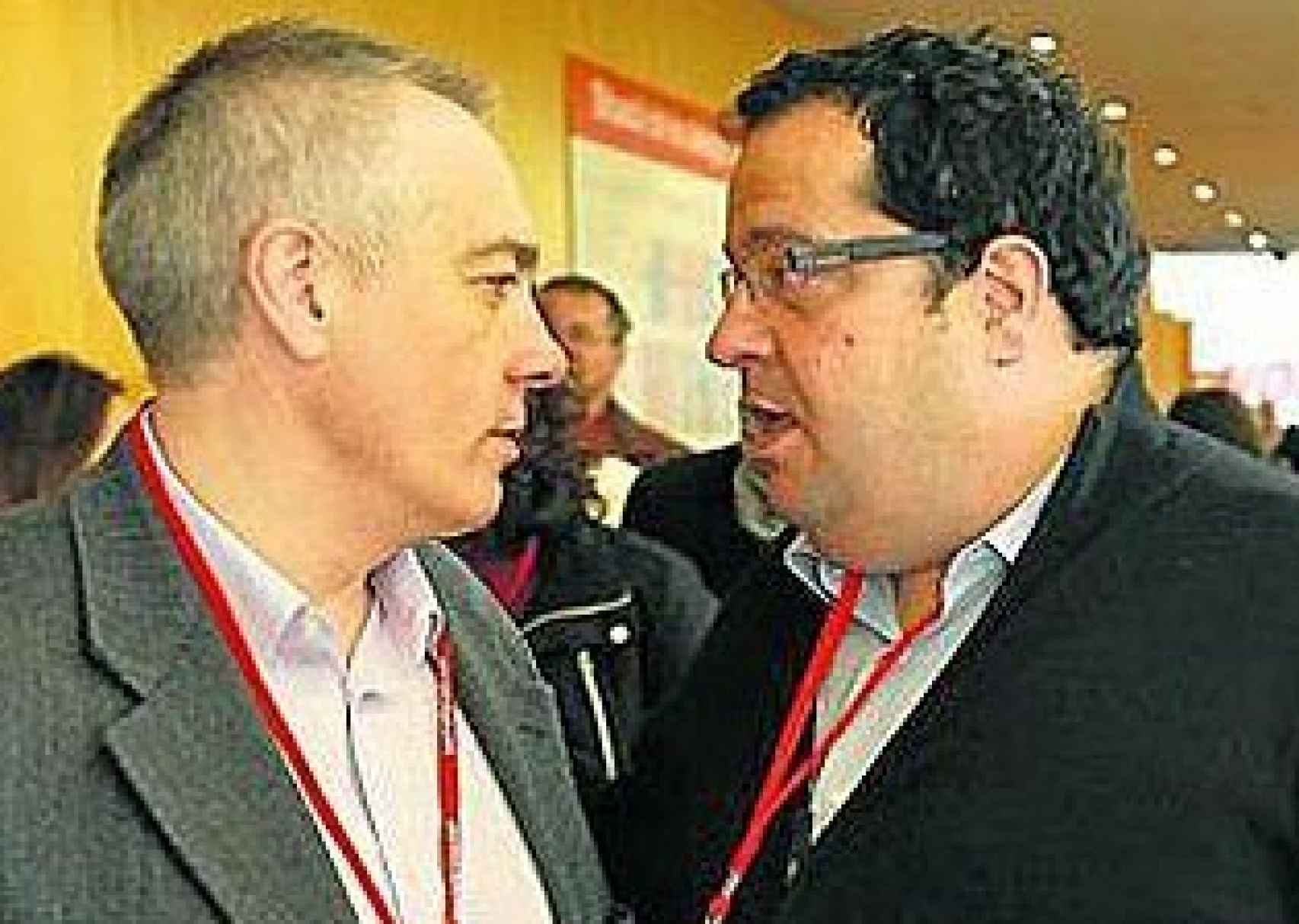Pere Navarro (i) y Joan Ignasi Elena, durante su pugna por el liderazgo del PSC.