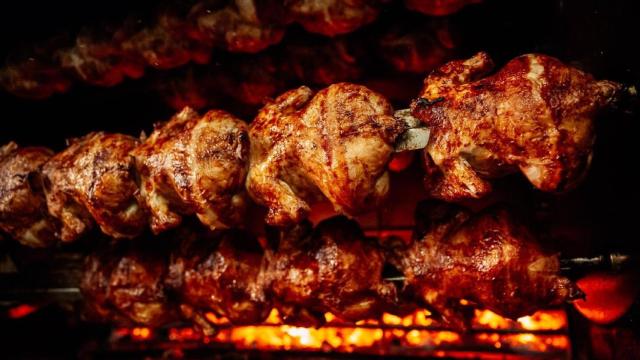 11 espacios donde comprar o comer el mejor pollo asado de Madrid