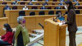 Adelina Escandell Grases, senadora de ERC, jura el cargo ante la presidenta del Senado, Pilar Llop.