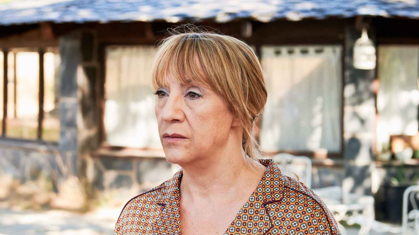 Blanca Portillo es la sobreprotectora madre de Adriana Ugarte en la ficción.