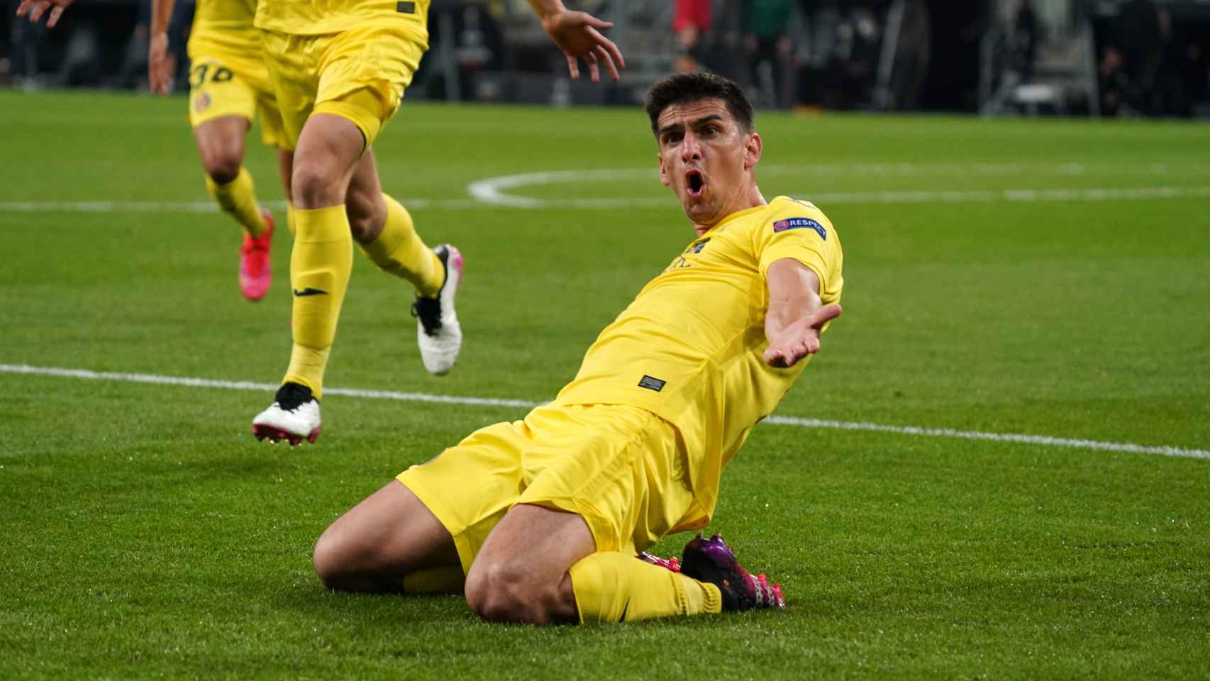 Celebración de Gerard Moreno tras marcar el 1-0 en la final de la Europa League 2020/2021