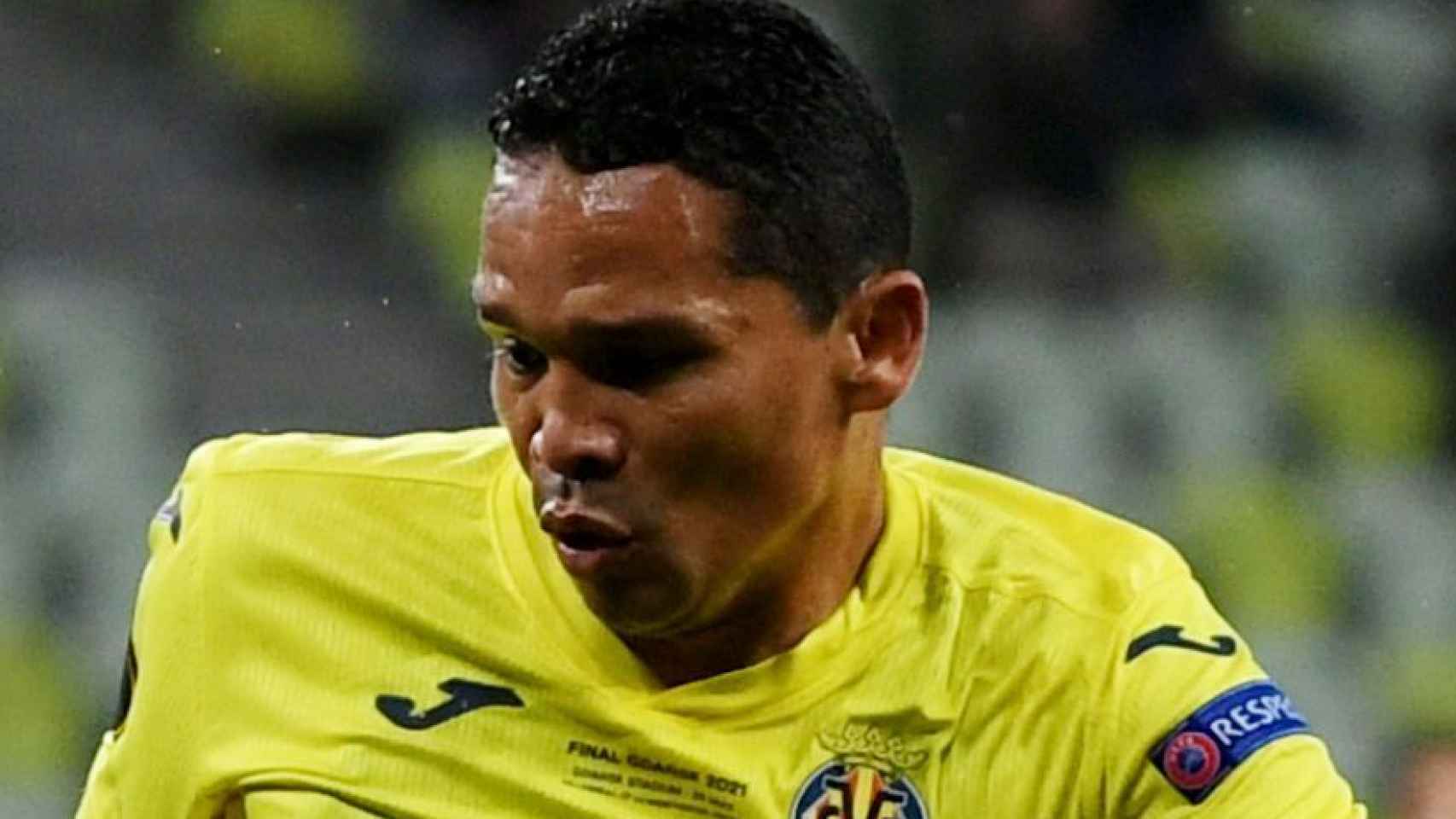 Carlos Bacca, en un partido de la temporada 2020/2021
