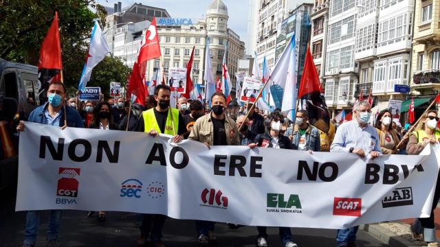 Manifestación de trabajadores del BBVA  en A Coruña hace unas semanas.