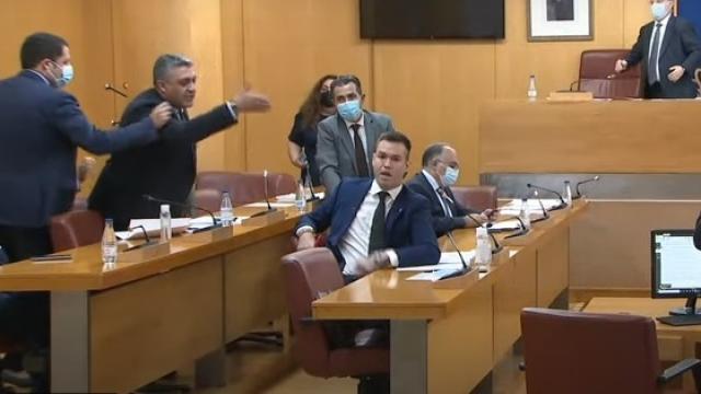 Sesión plenaria en la Asamblea de Ceuta donde se han enfrentado PP y Vox.