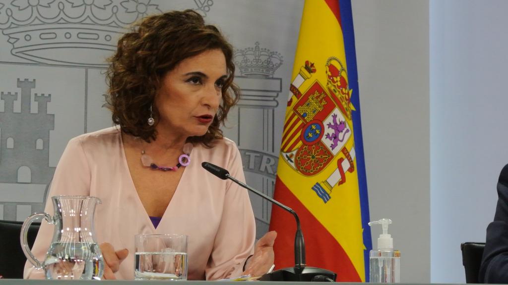 La ministra María Jesús Montero, en la sala de prensa de Moncloa.