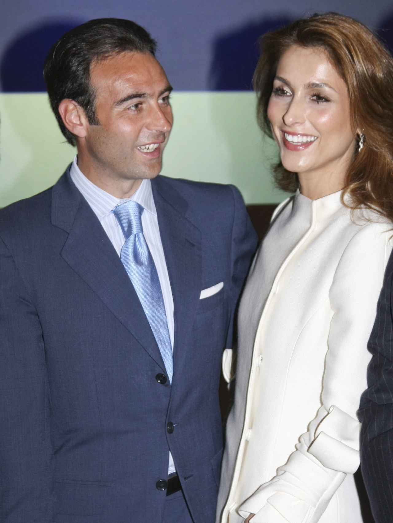 Enrique Ponce y Paloma Cuevas están a punto de formalizar su divorcio.