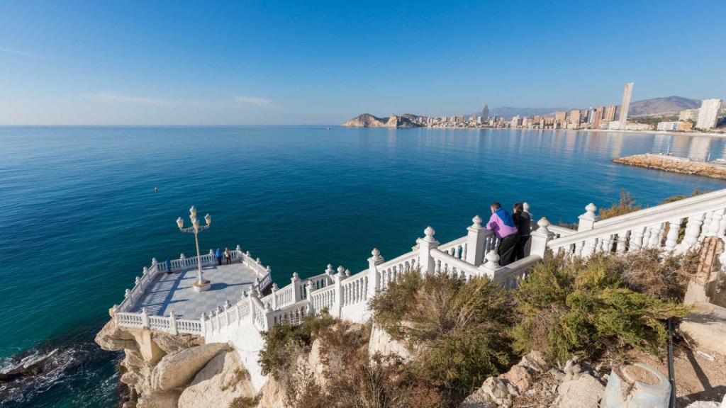 Mirador que baja desde la plaza del Castillo.