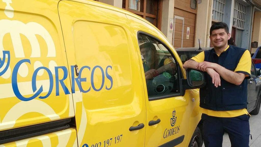 Manu Zapata trabaja ahora como funcionario de Correos en Navarra.