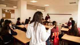 Sólo mujeres, rezar en la Iglesia y tutores para cada alumno: el método del mejor colegio de España según PISA