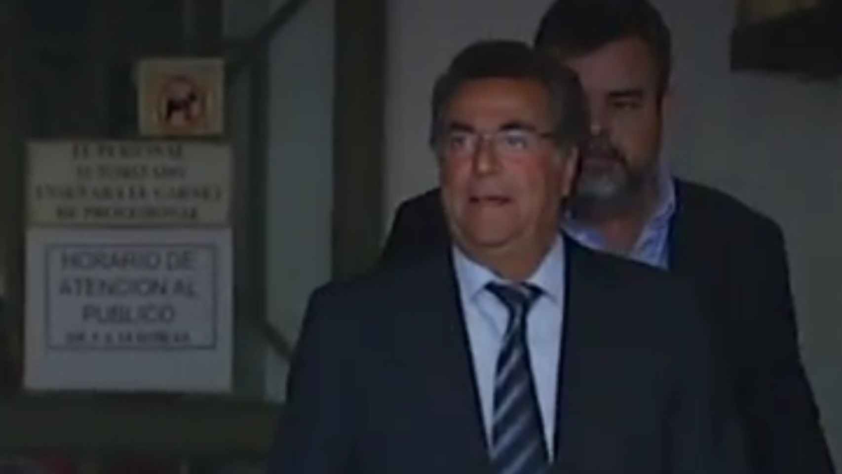 Enrique Ortiz a la salida de los juzgados de Alicante.