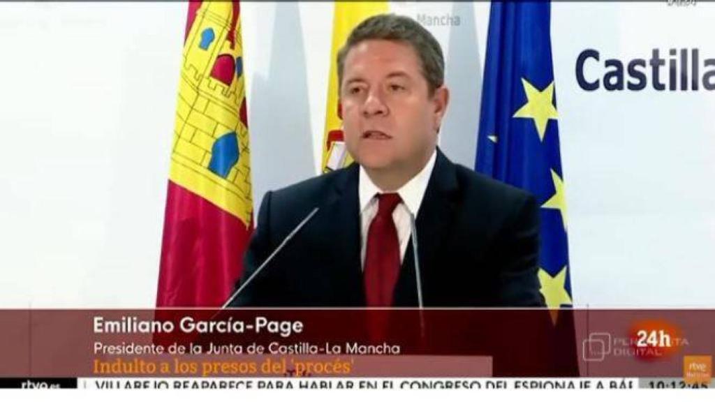 Momento que recogió TVE de la declaración de Page ayer en Toledo