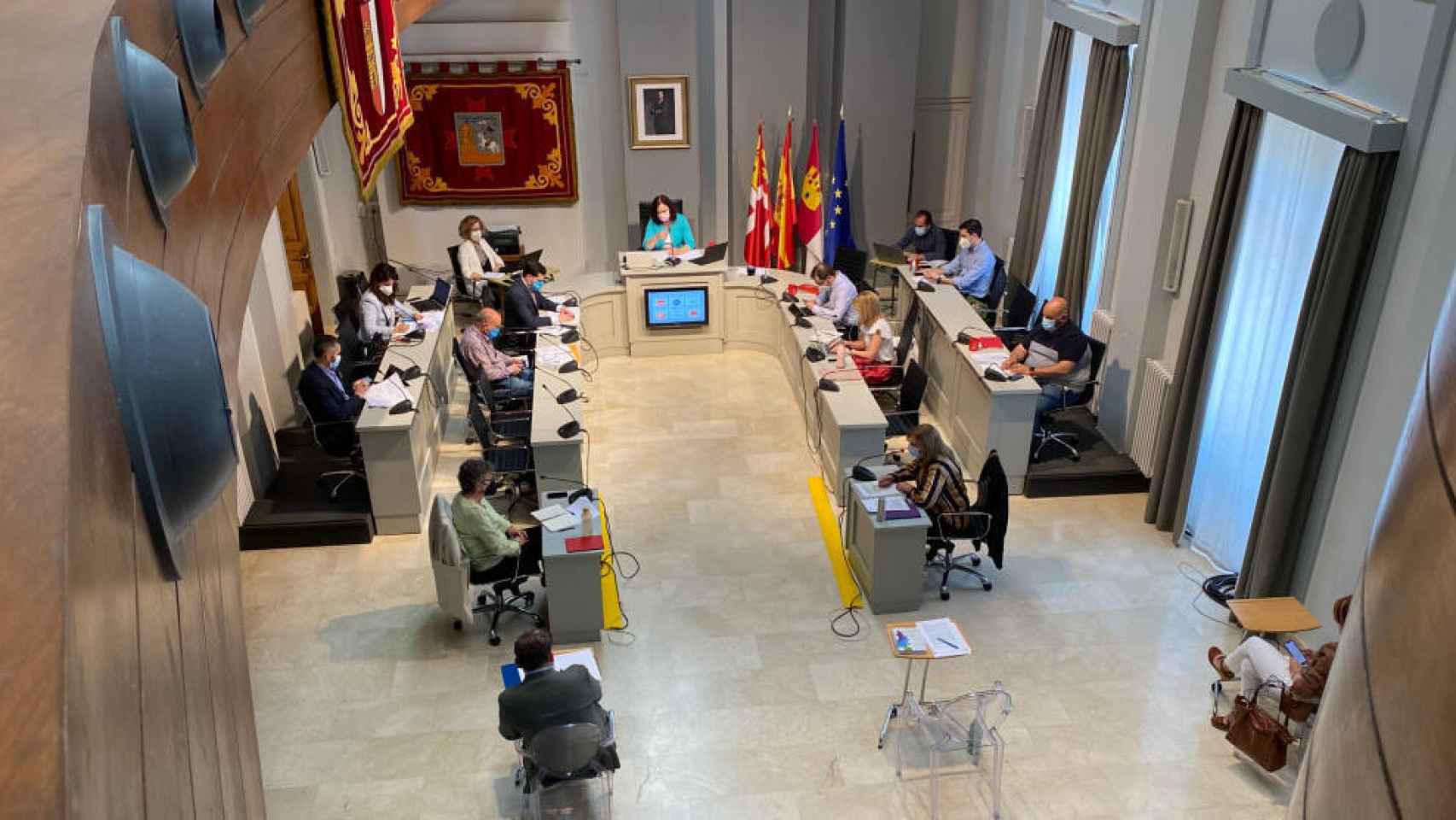 Un instante del pleno del Ayuntamiento de Alcázar de San Juan (Ciudad Real)