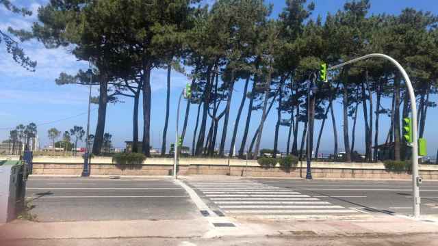 Nuevo semáforo en la Avenida de Samil.