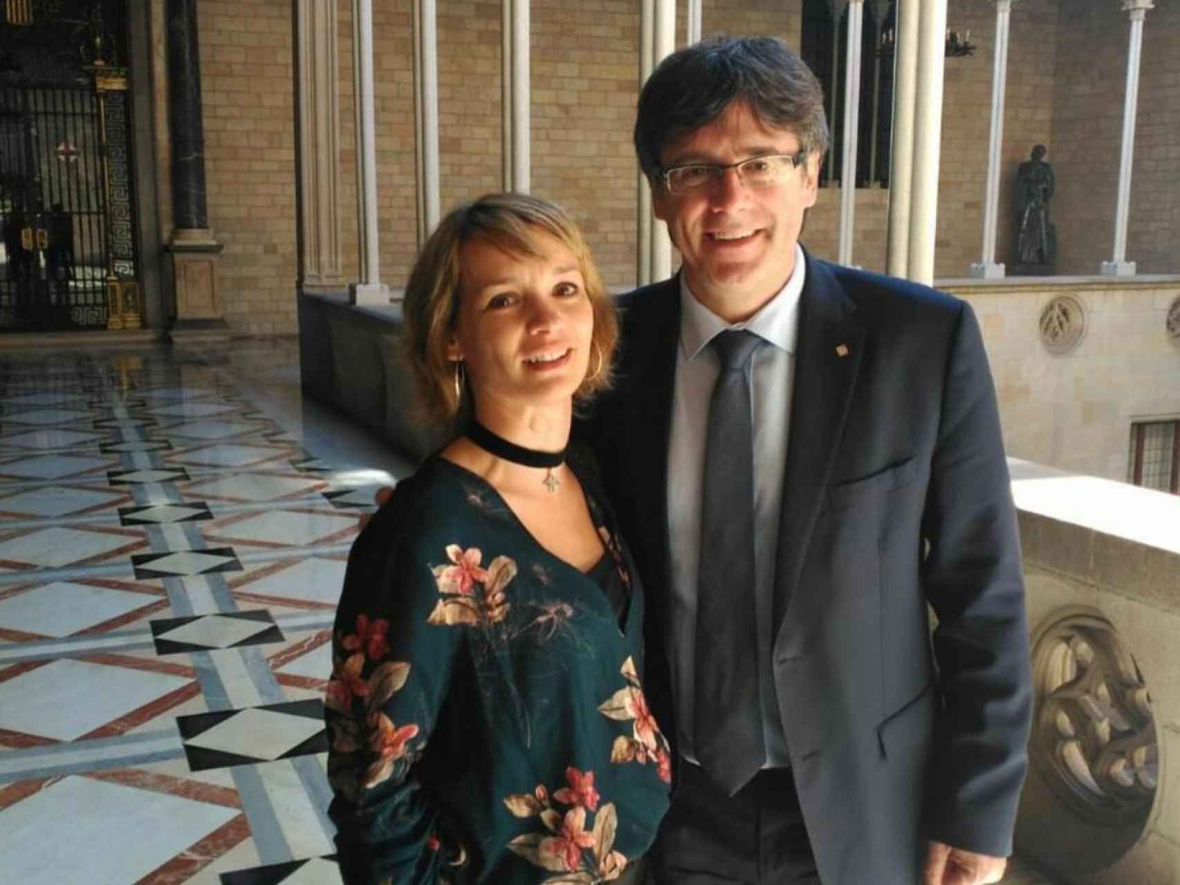 Eva junto a Puigdemont en una foto de archivo, en sus tiempos indepes