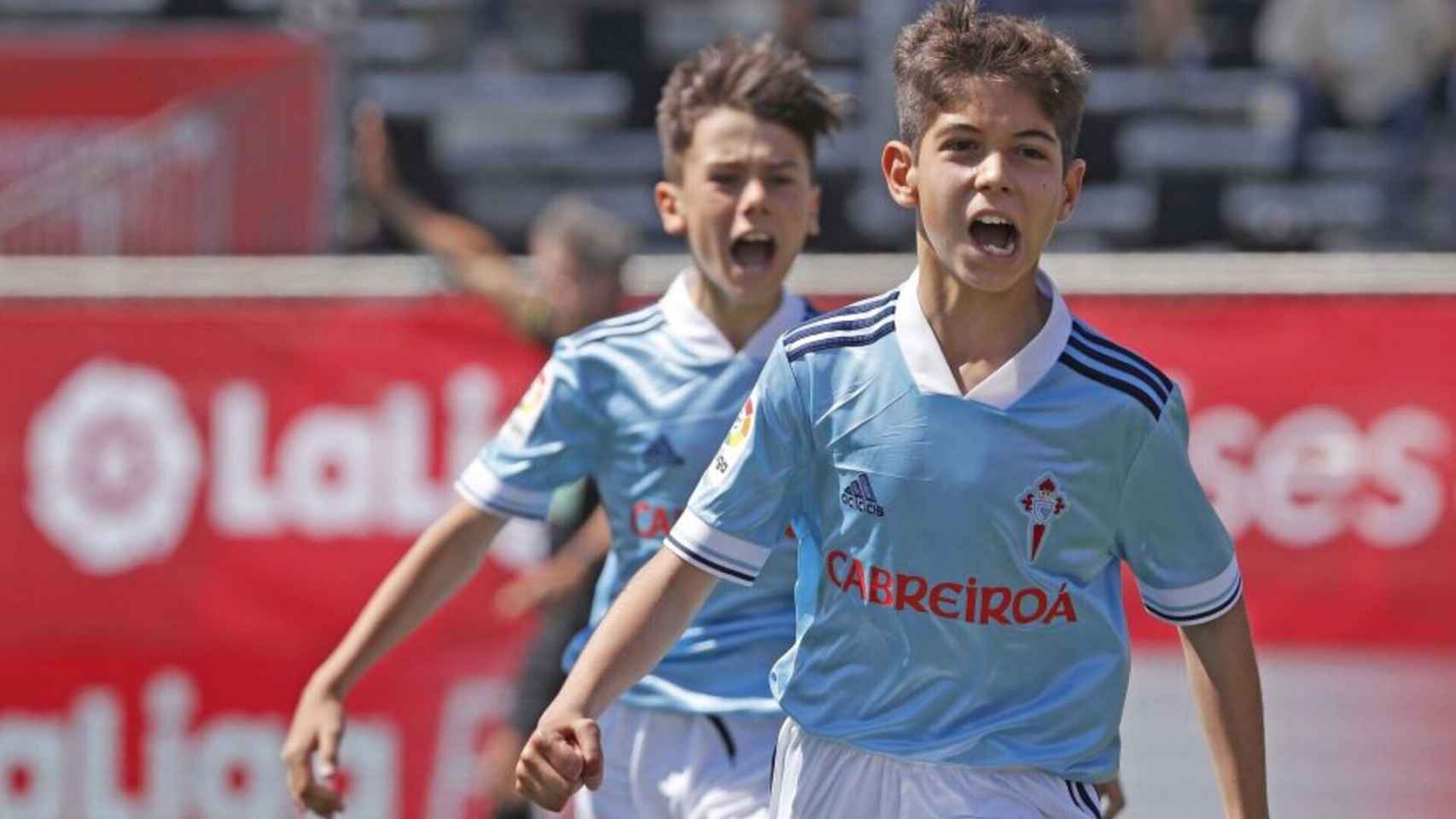 Bryan Bugarín celebra un gol del Celta en La Liga Promises