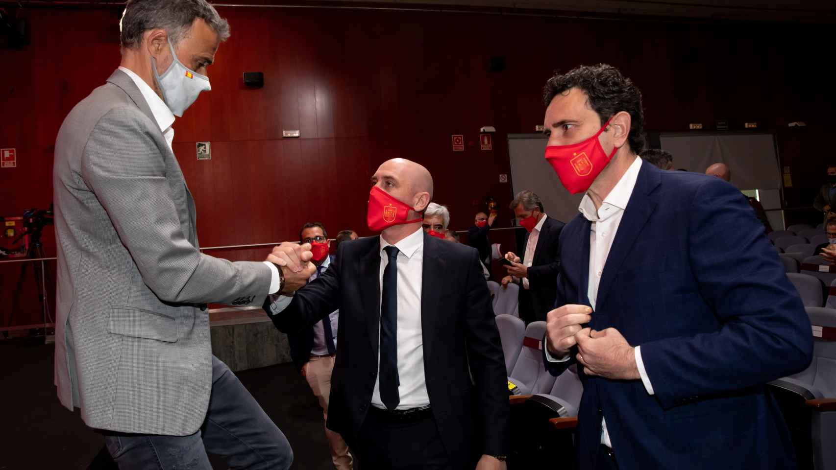 Luis Enrique, Luis Rubiales y José Francisco Molina, durante la rueda de prensa de la convocatoria de España para la Eurocopa