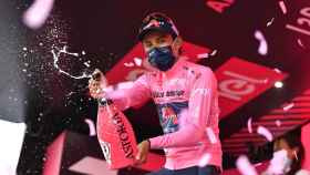 Egan Bernal celebra su victoria en el Giro de Italia 2021