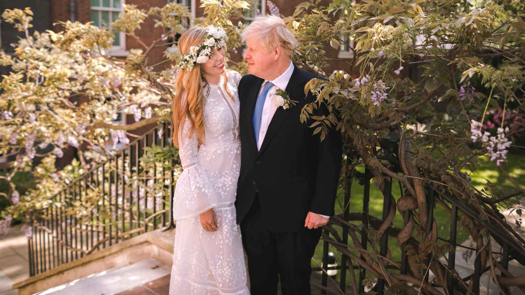 Carrie Symonds y Boris Johnson, en el día de su boda | Reuters