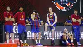 Los jugadores del Barça de baloncesto, destrozados tras perder la final de la Euroliga