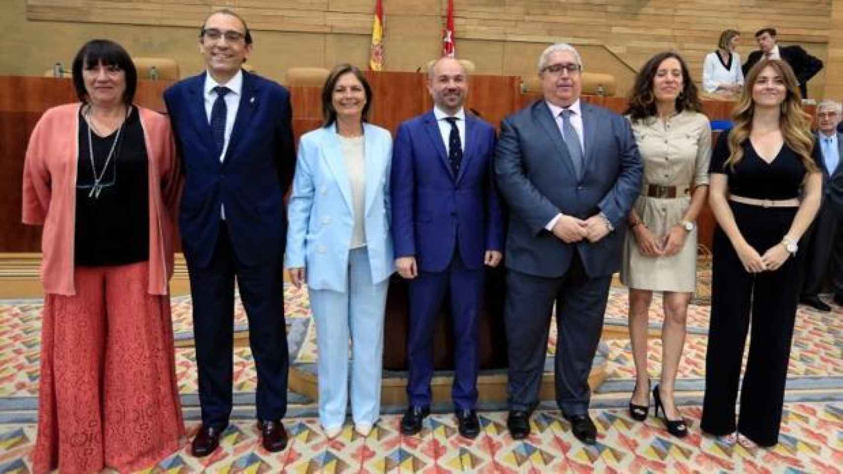 Mesa de la Asamblea de Madrid en 2019, con 2 miembros del PP, 2 de Cs, 2 del PSOE y uno de Vox./