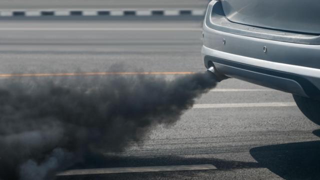 Los mejores trucos para reducir la carbonilla del coche.